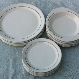 Syracuse China Syralite, dinner, soup, salad plates- 5 each