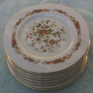 Six (6) Royal Wentworth Marcia 51/216S salad plates