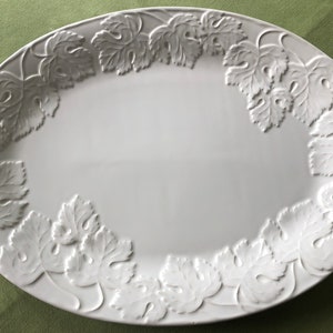 Oval platter with leaves in relief, Portugal