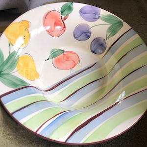 Large TRE CI Italian made round salad/pasta bowl