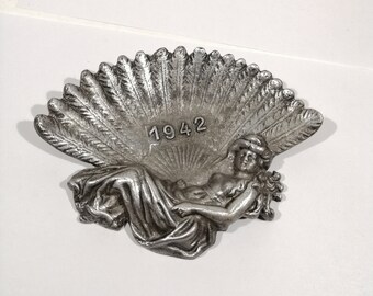 vintage ashtray lady 70s