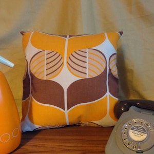 Hand made vintage retro 1960s/70s Brown yellow screen print cushion cover