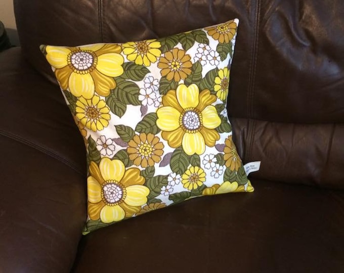 Funky vintage retro 1960s/70s   yellow green  and brown floral cushion cover