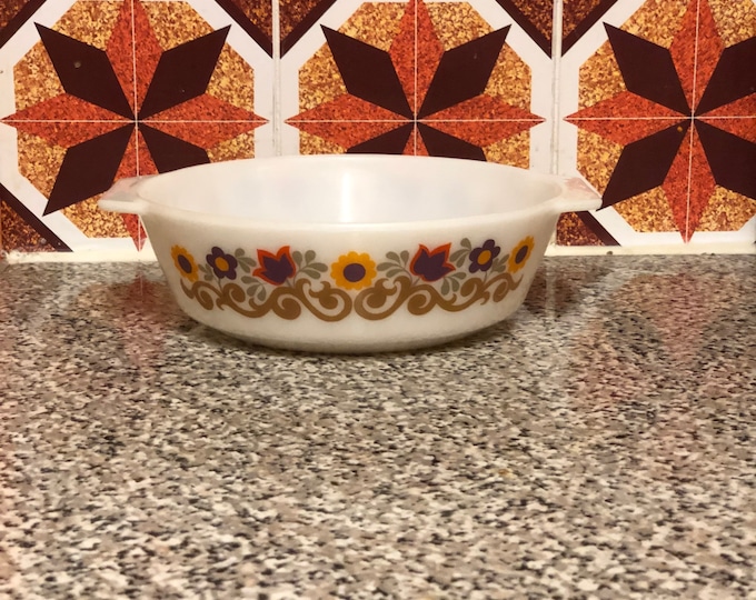 Vintage JAJ Pyrex Briarwood Casserole / serving dish  1970s