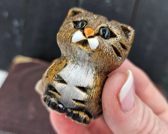 Vintage Artesania Rinconada Uruguay tabby cat pottery figurine, hand carved kitten