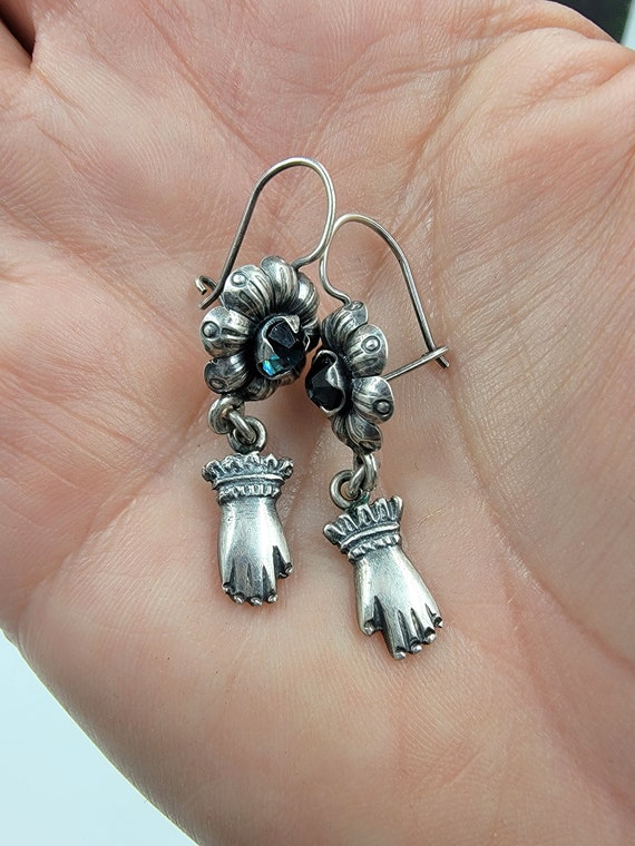 Victorian-look Silver hand dangling earrings, mult