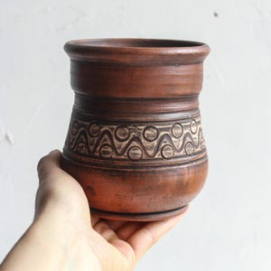 Mothers Day gift handmade stoneware pottery large brown designer clay mug with handle redware Irish mug pottery for anniversary
Coffee Pottery Mug ceramic stone ware
8 oz 17 oz hand crafted clay mug
handmade pottery for anniversary