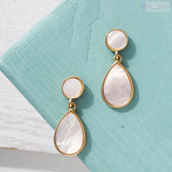 Boucles d'oreilles en nacre, boucles d'oreilles en coquillage blanc, boucles d'oreilles minimalistes, boucles d'oreilles de demoiselle d'honneur, boucles d'oreilles délicates, boucles d'oreilles pendantes, cadeau unique