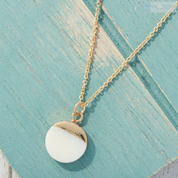 Mother of pearl necklace, Circle Necklace, MOP pendant necklace, Minimalist necklace, Geometric necklace,Bridesmaid necklace. Unique gifts
