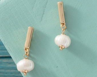 Pearl earrings, Gold bar with pearl stud earrings, Minimalist earrings, Bridesmaid earrings, Bridal earrings, Dainty earrings