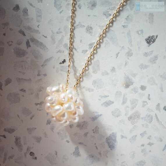 Pearl shop cluster necklace