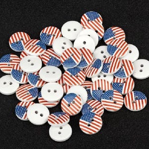 Pack of AMERICAN FLAG 2-hole White Wood Button 5/8" (15mm) Craft (1158)