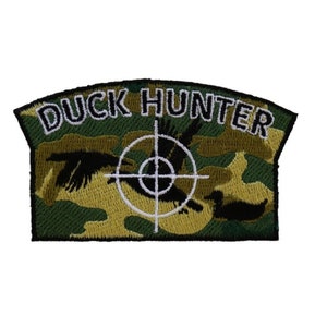 DUCK HUNTER 3.5&quot; x 2&quot; iron on embroidered patch (7122) (T64)