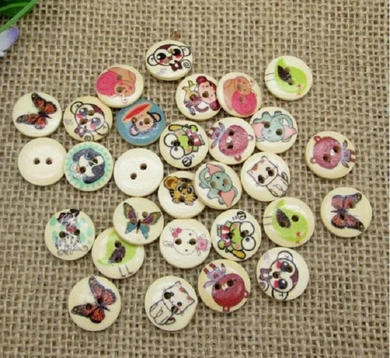 Pack of 20 CARTOON ANIMALS 2-hole Wood Buttons 5/8