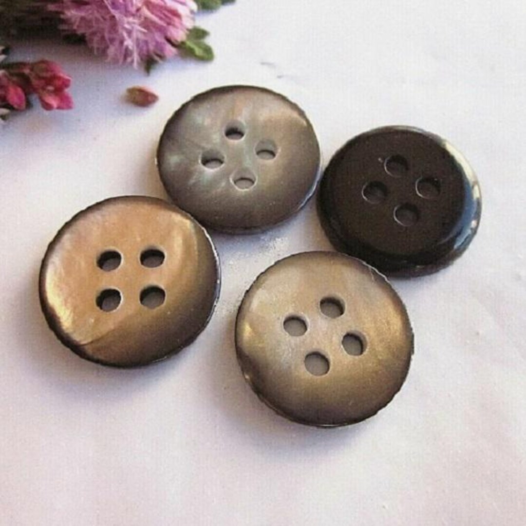 Pack of 20 IMITATION SHELL 4-hole Resin Buttons 7/16" (11mm) Craft ...