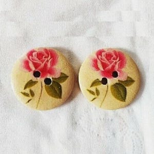 Pack of PINK ROSE 2-hole Wood Button 7/8" (23mm) Scrapbook Craft (W203)