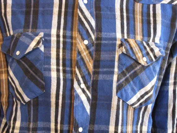 Vintage Wrangler Flannel with Pearl Button Snaps - image 3