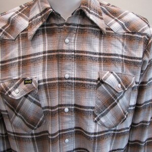 Vintage Western Wrangler Long Sleeve Pearl Snap Button Heavy Flannel Shirt