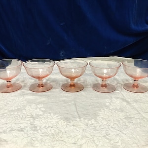 5 Vintage Rosa gerippte Depression Sherbet Gläser.