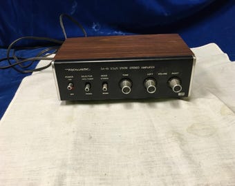 Amplificador estéreo de estado sólido SA-10 vintage realista, década de 1970, sin probar.