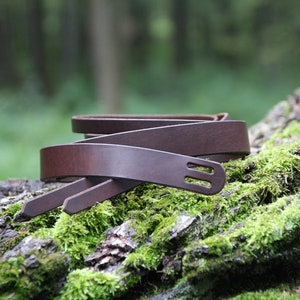 Leather belt without fittings