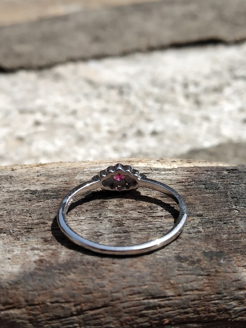 GARNET RING,ENGAGEMENT Ring,Gemstone Ring-January Birthstone Ring-Sterling Silver Ring,Red Stone Ring,Rhodolite Garnet,Natural Garnet,