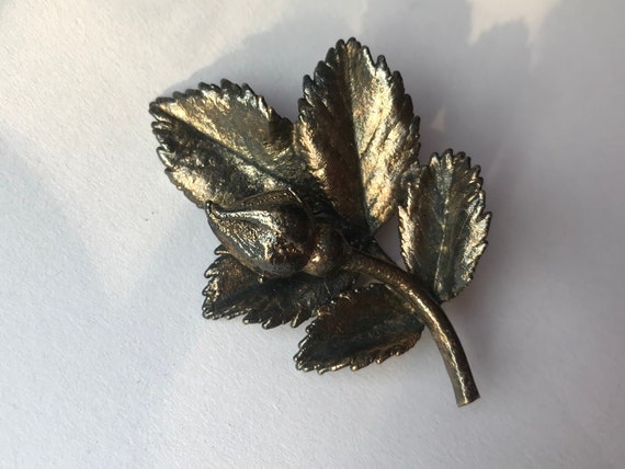 real gold-plated rose branch stunning Flora Danica style bold amazing detail Striking gold-plated rose flower brooch with three leaves
