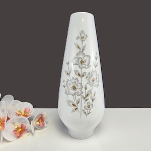 Vintage porcelain vase / flower vase by Alboth and Kaiser Bavaria Rosen Cottage Shabby Landhaus