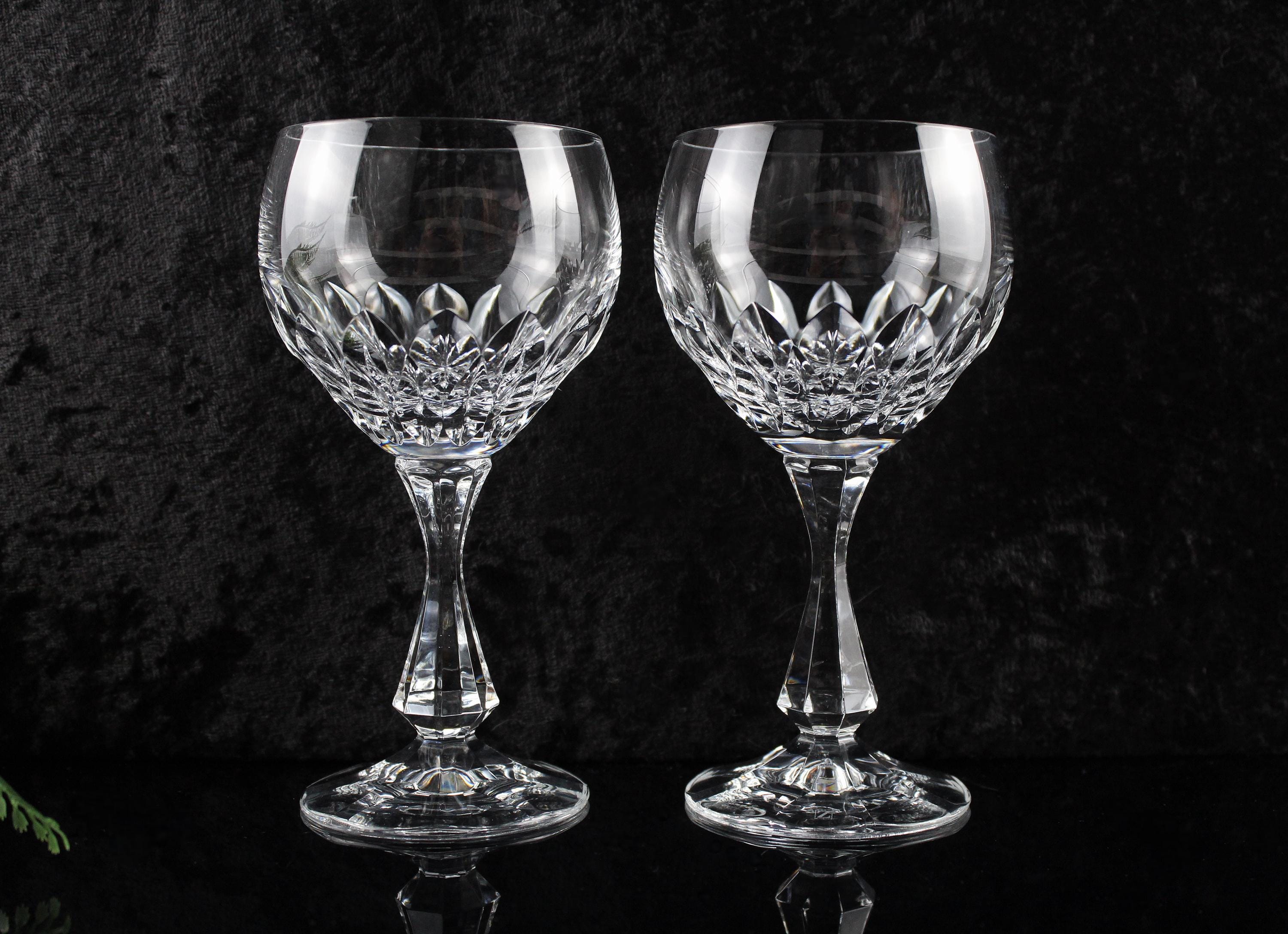 クリスタル/鉛クリスタル製の2つの高級ヴィンテージワイングラス