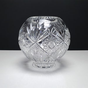 Heavy vintage flower vase / vase ball shape made of crystal glass  Art Deco style Boho