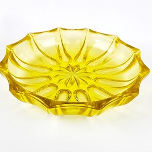 Glass Bowl / Bowl / Dessert Bowl / Glass Salad Bowl Vintage Boho Art Decorative Dinnerware Mid Century Retro