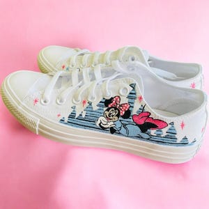 Custom painted Converse, Vans, customized shoes trainers, Disney shoes trainers, Minnie Converse, one of a kind shoes, hand painted shoes