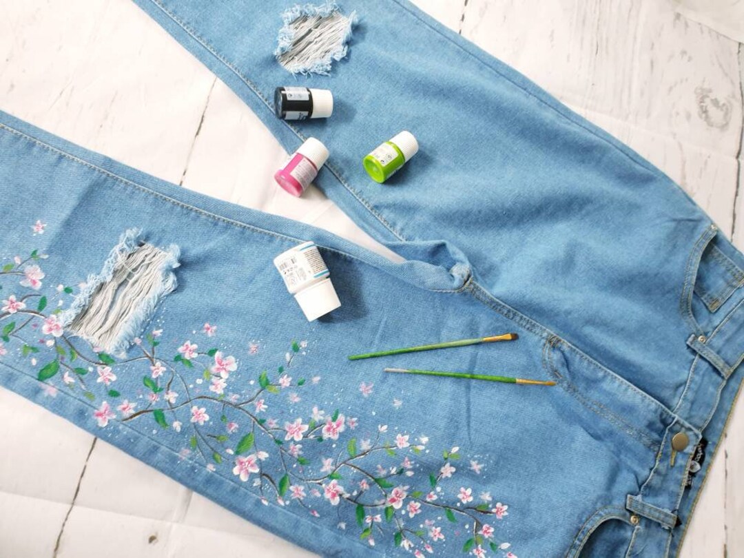 How To Paint Flowers On Your Jeans Denim Ideas, Upcycle Clothes Diy