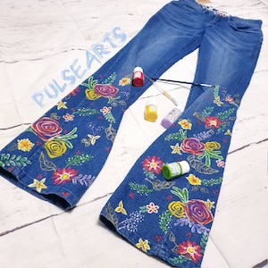 Custom Painted Jeans Handpainted Jeans with Flowers Roses Flare Bootcut Painted Jeans for Woman Girl Gift Idea for Her Custom Clothing Jeans