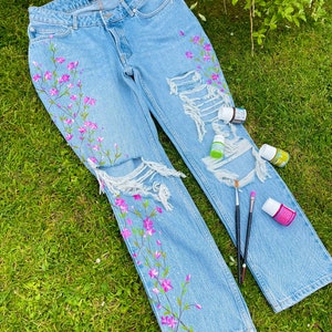 Blossom Painted Jeans Flowers on Jeans Denim Clothes Upcycle Hand Painted Denim Jeans Womens Trousers Jeans Custom Painted Jeans Boho Jeans