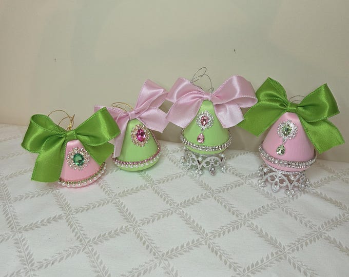 Individually Boxed Ornament in Pink and Green