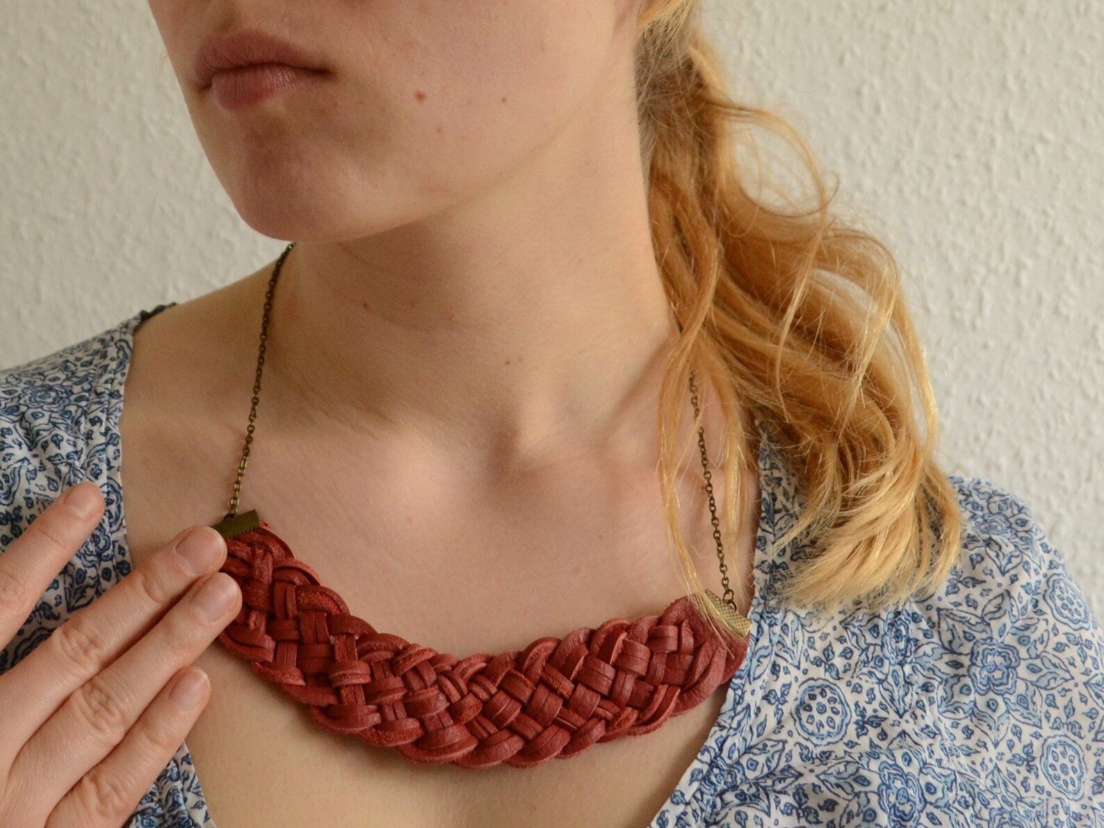 Geflochtene Kette aus rotem Leder | Etsy