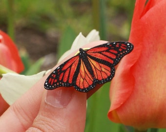 Butterfly pin - Monarch butterfly pin Monarch butterfly badge Monarch butterfly brooch Butterfly gifts Butterfly jewelry Cottagecore pin