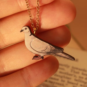 Louis Vuitton Necklace in Australia - Dream Pigeon