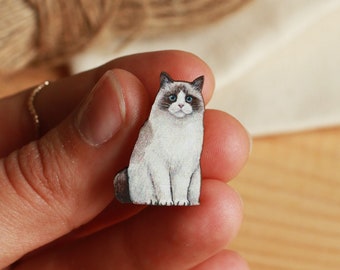 Ragdoll cat pin - wooden cat pin badge wooden cat brooch gift for cat owner Ragdoll cat portrait Cat pet pin Cat owner gift idea Cat gifts
