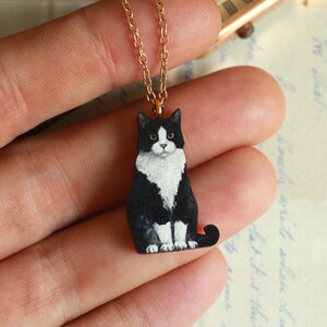 Tuxedo best sale cat necklace