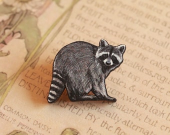 Raccoon pin Pizza raccoon pin Raccoon brooch trash panda pin raccoon pin badge raccoon gift for raccoon lovers Raccoon with pizza slice pin