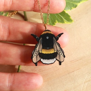 Bumblebee necklace - bumblebee pendant bee jewellery bee keeper gift idea Bee charm bee jewelry Bumblebee gift bee gift Cottagecore outfit