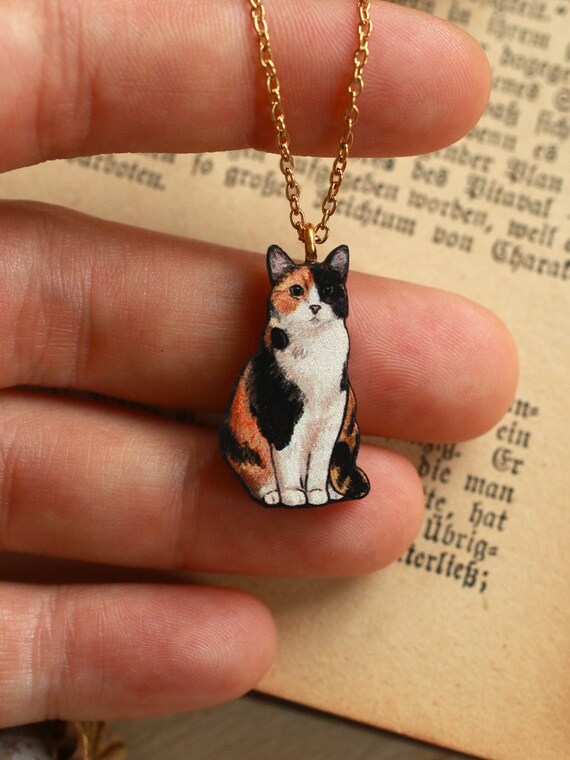 Calico Cat Necklace Wooden Tortie Cat Necklace Brindle Cat Jewellery Tricolor Cat Gift Mikeneko Cat Calico Cat Pendant Cat Owner Gift Idea Etsy