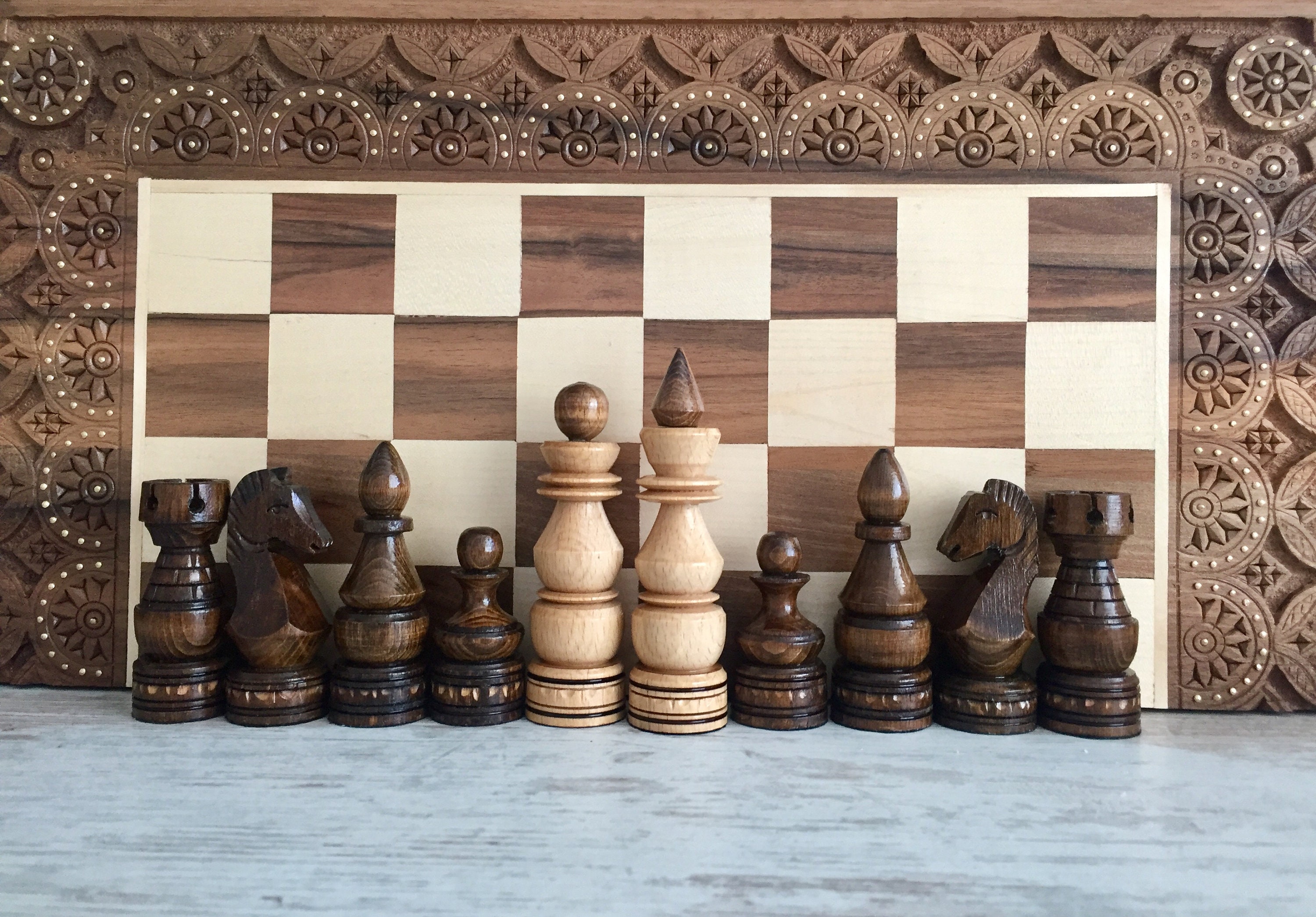 手彫りのチェス駒付きの大きな木製チェス盤チェス盤20 X - Etsy 日本