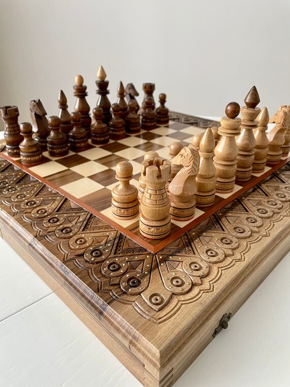 Decorative wooden Chessboard in beige and ivory