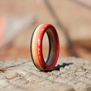 Recycled Skateboard Ring Slim | Red & Black
