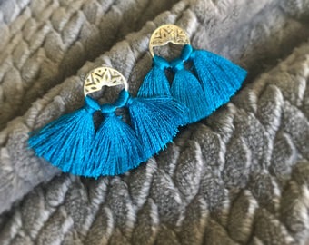 Blue Tassel Fan shape Earrings, Fringe Earrings, Blue boho Tassel Earrings, Blue Gold half moon Earring, Bohemian Fringe Fan Earrings