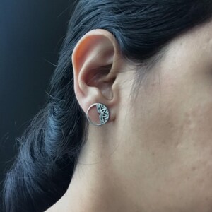 Gold Circle Cut Out Studs Earrings, Gold Stud Earrings, Minimal Earrings, Circle Earrings, Round Earrings Studs, Circle Earrings White gold