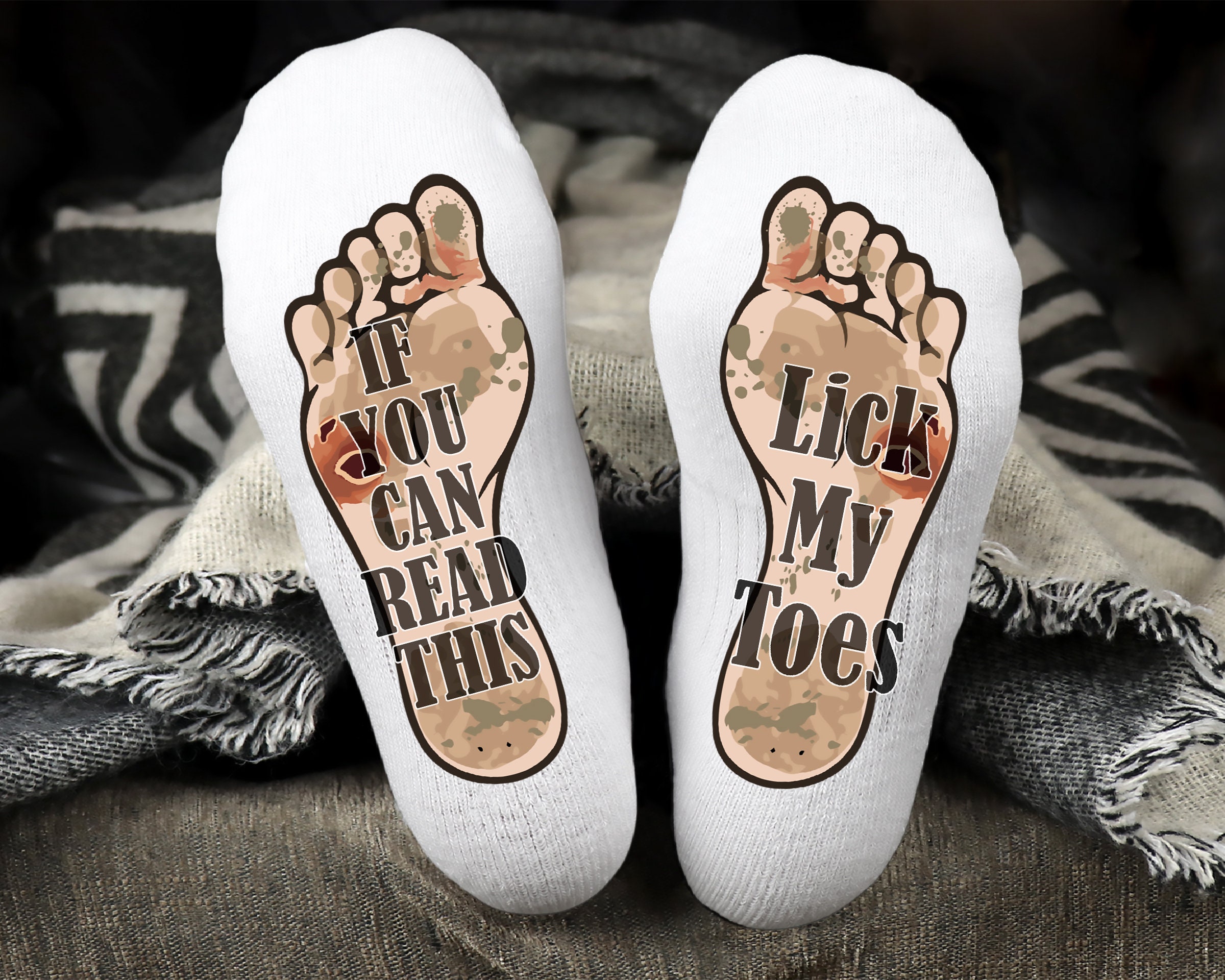 If You Can Read This ... Lick My Toes gross Feet Socks - Etsy Finland